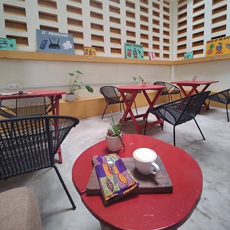 Tumi Hostel Кумаси Экстерьер фото